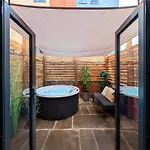 Blayds Yard Holiday home